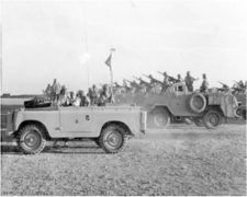 CNLTT Land Rover 109 y CNMTT Triumphy (1960)